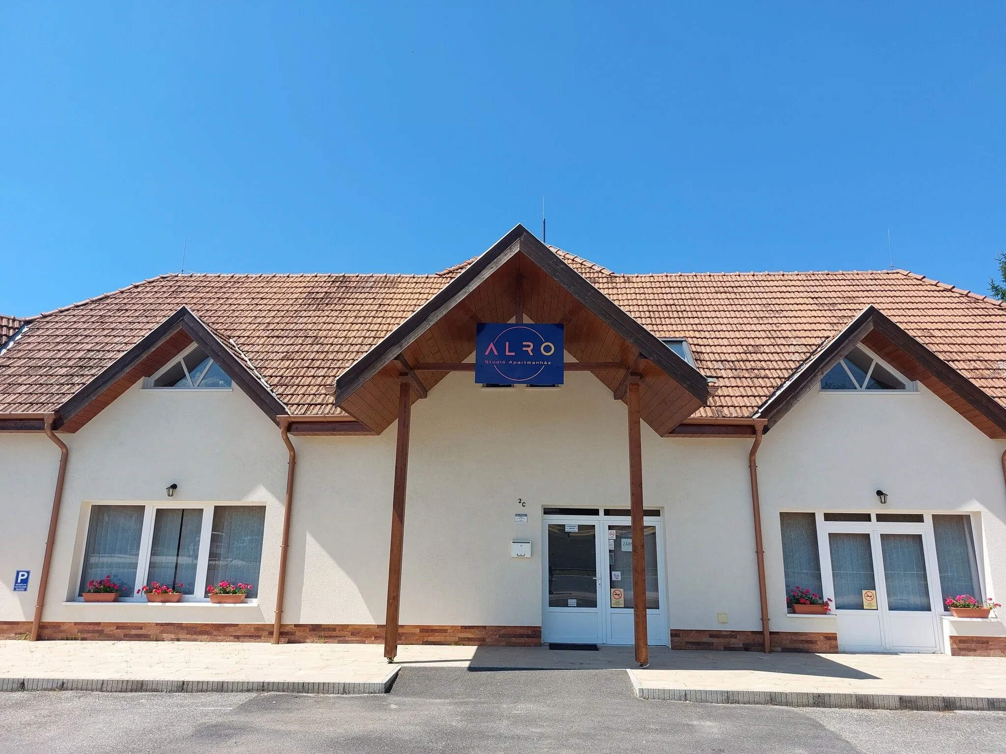 ALRO Stúdió Apartmanház Balatonszárszó – Balatonszárszó, Ungaria