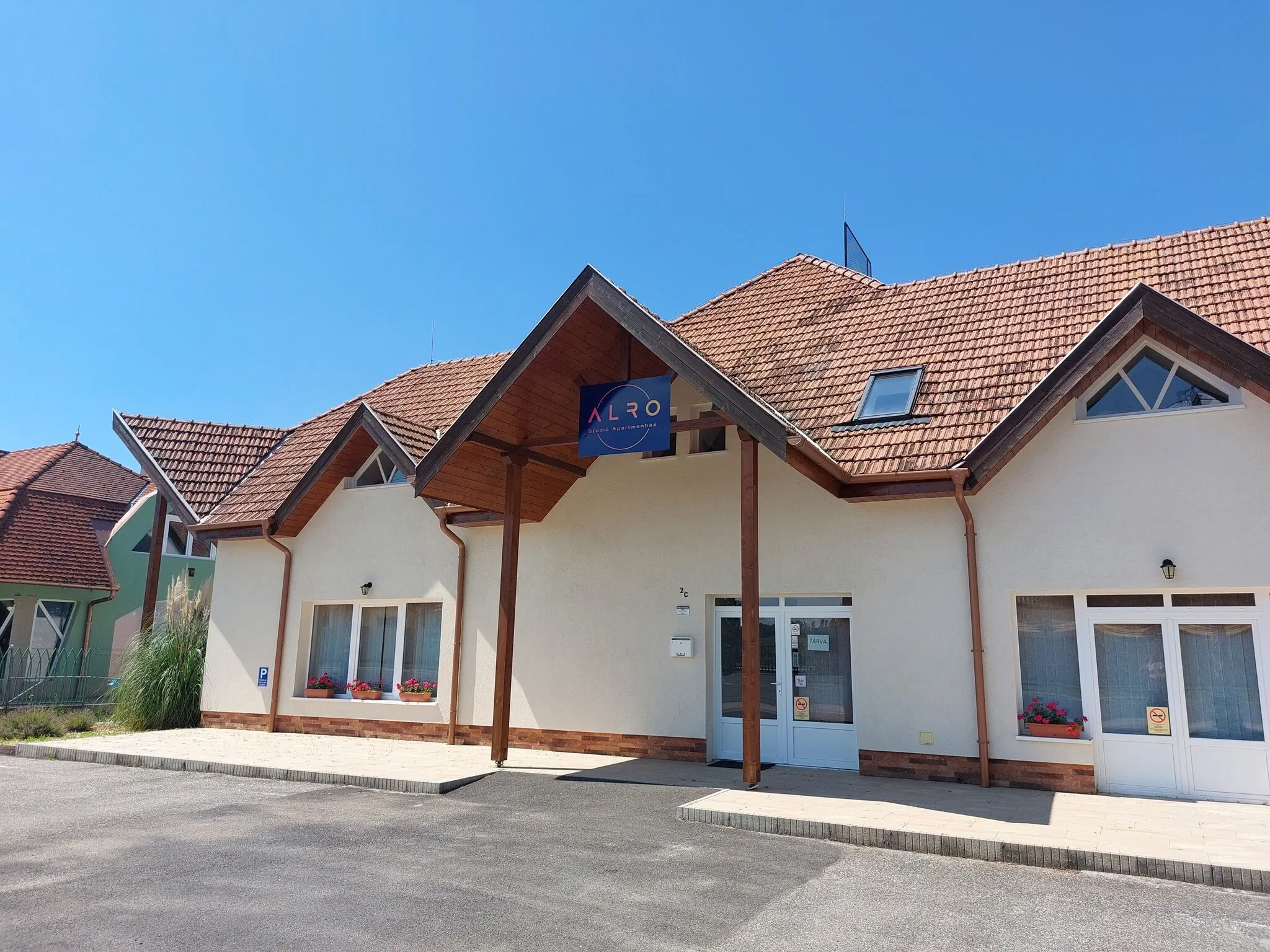 ALRO Stúdió Apartmanház Balatonszárszó – Balatonszárszó, Ungaria