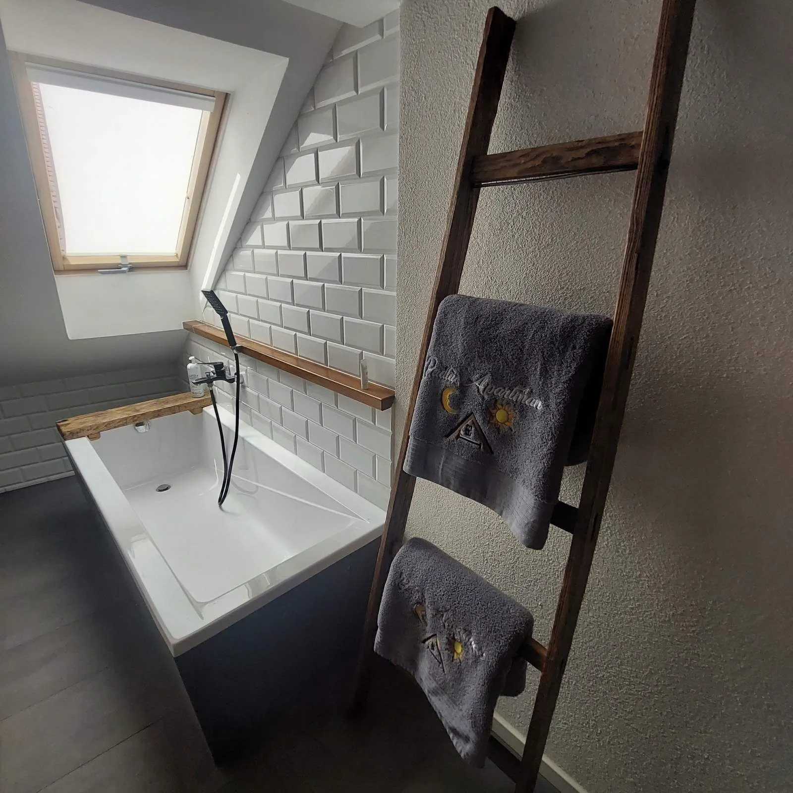 Padlás Apartman Győr – Győr, Ungaria