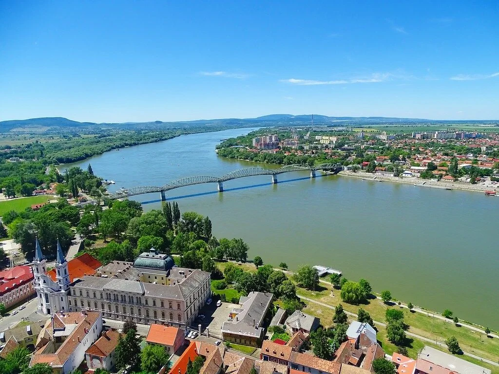 Mendi Apartments Štúrovo – Štúrovo, Slovacia