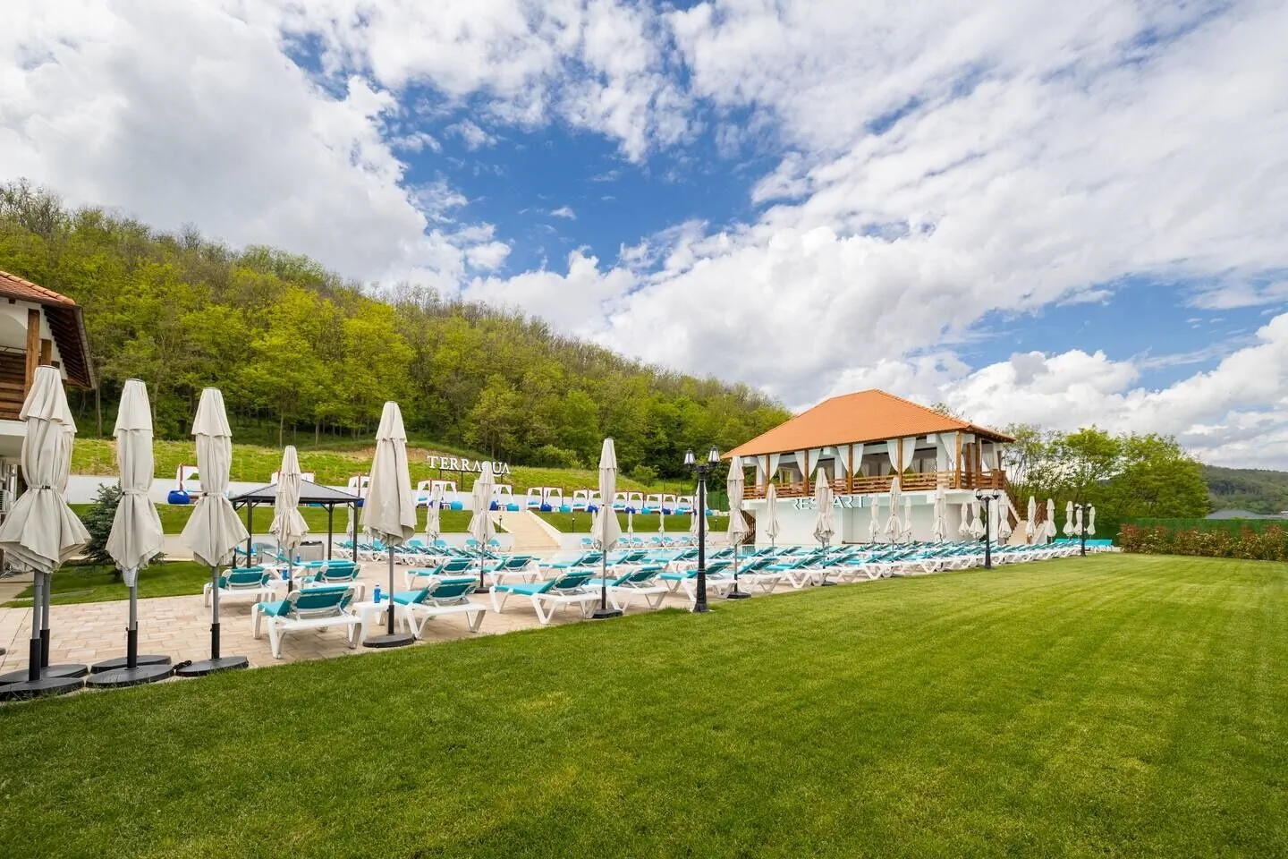 Cozy Family Retreat with Pool CA Micești – Miceşti, România