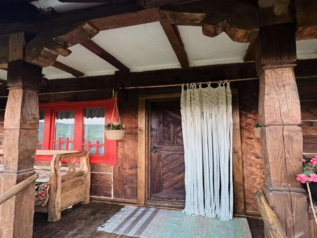 Inside, The Village- The Brick Loft Tunari – Tunari, România