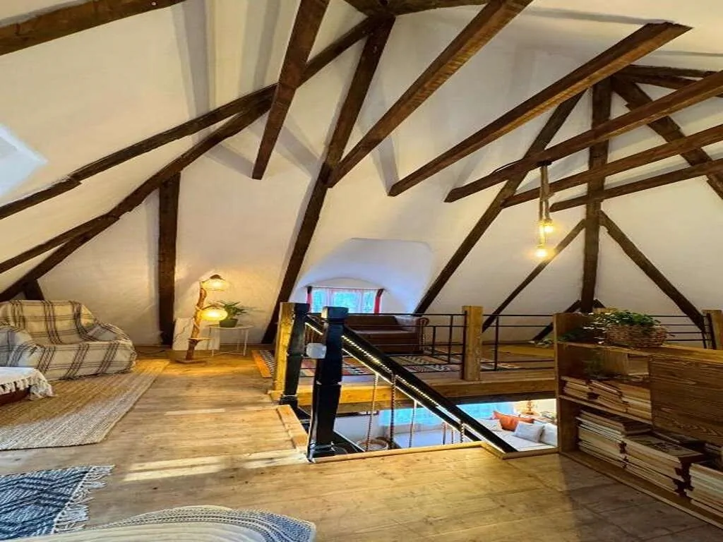 Inside, The Village- The Brick Loft Tunari – Tunari, România
