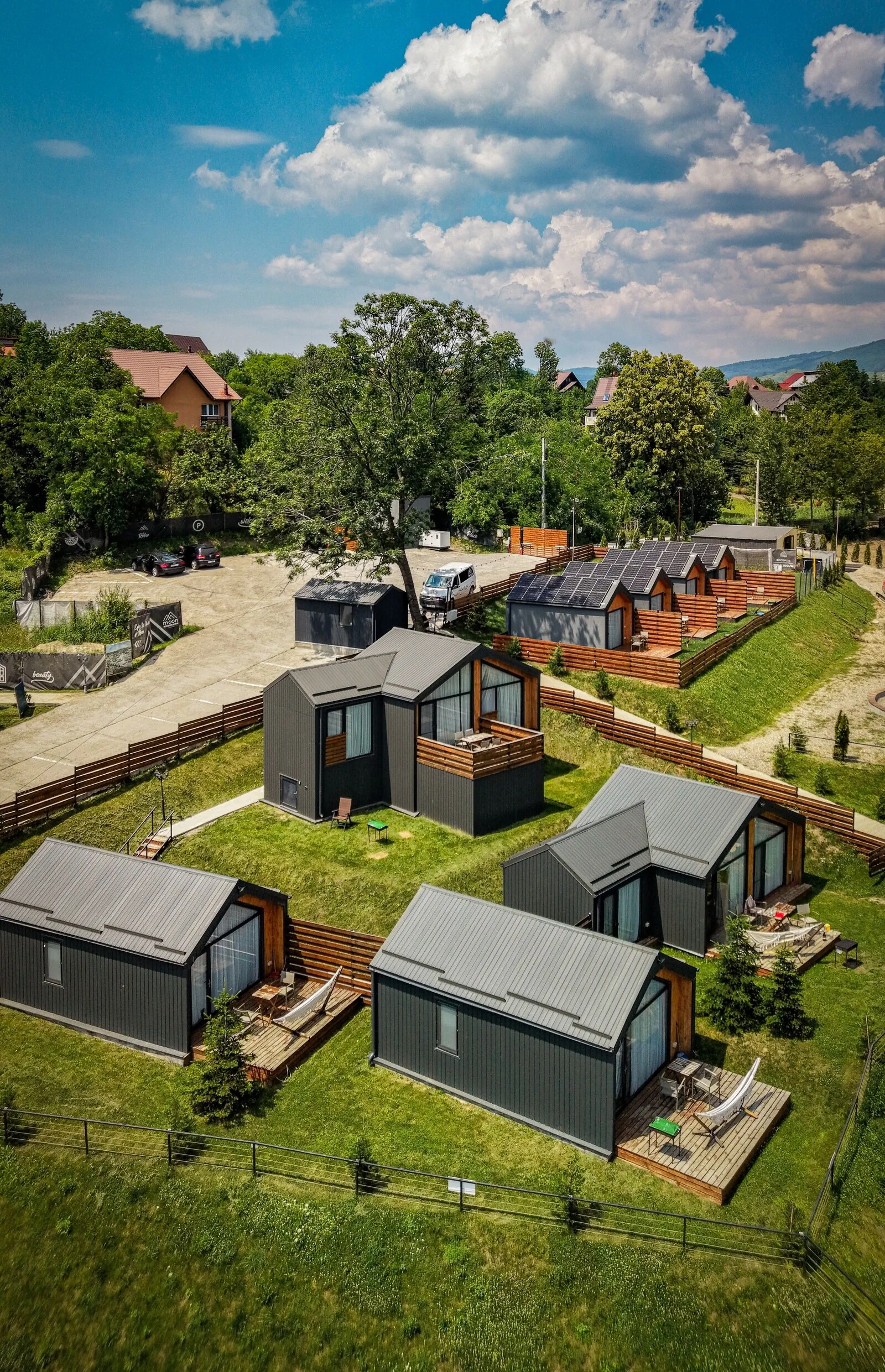 Moon Village Comarnic – Comarnic, România