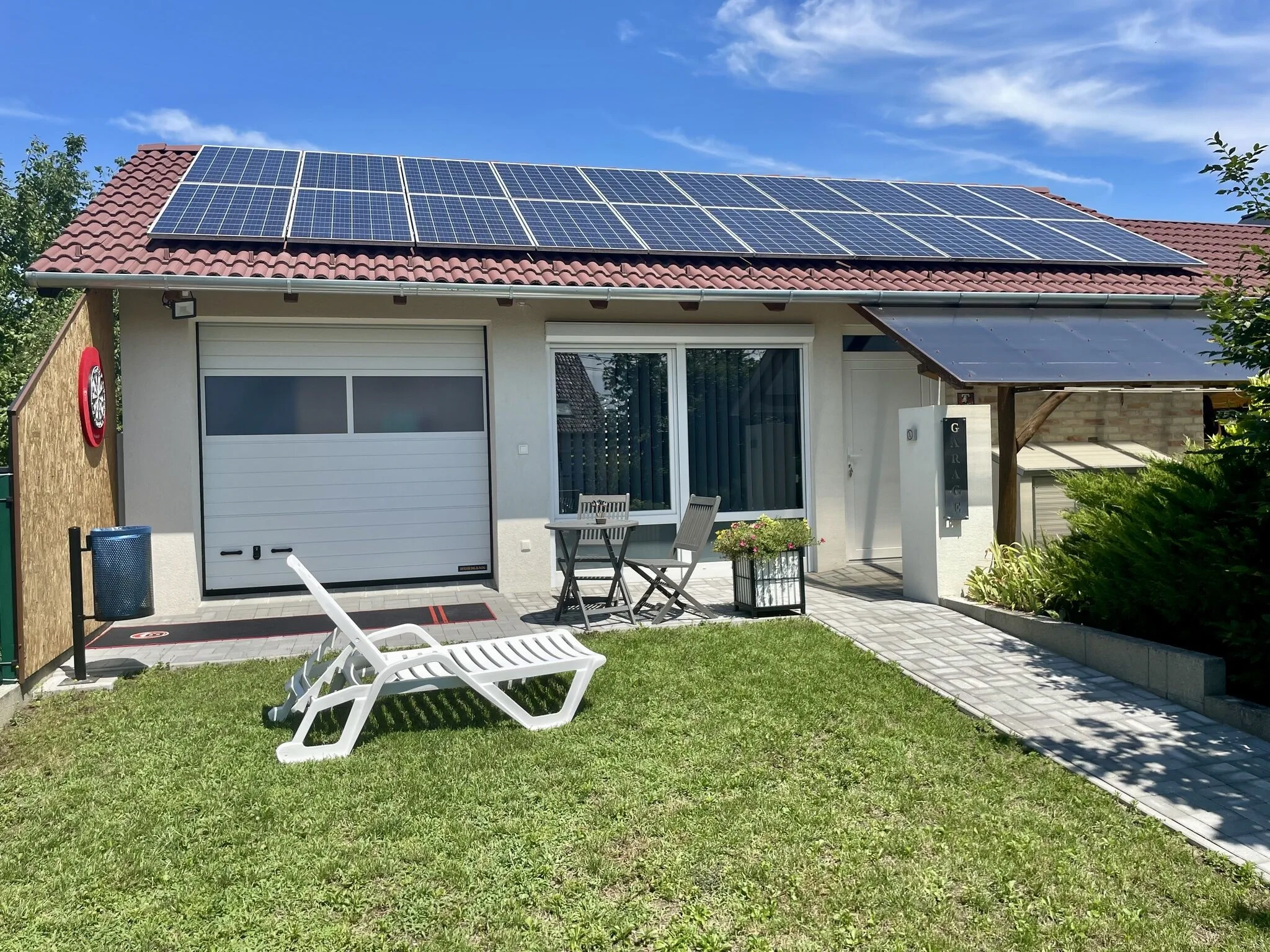 Garage Apartment Győrújbarát – Győrújbarát, Ungaria