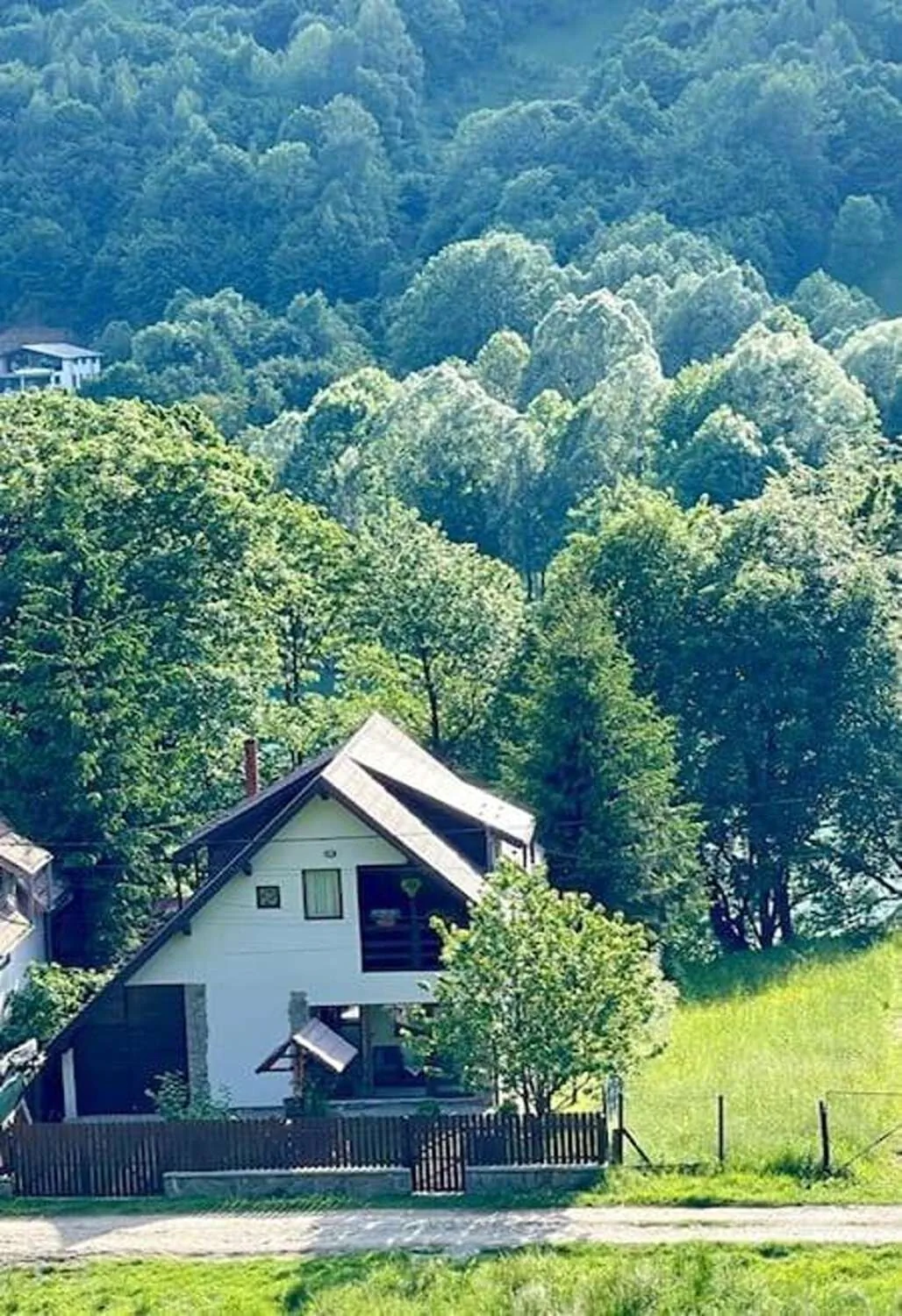 Casa Emana Teșila – Teșila, România