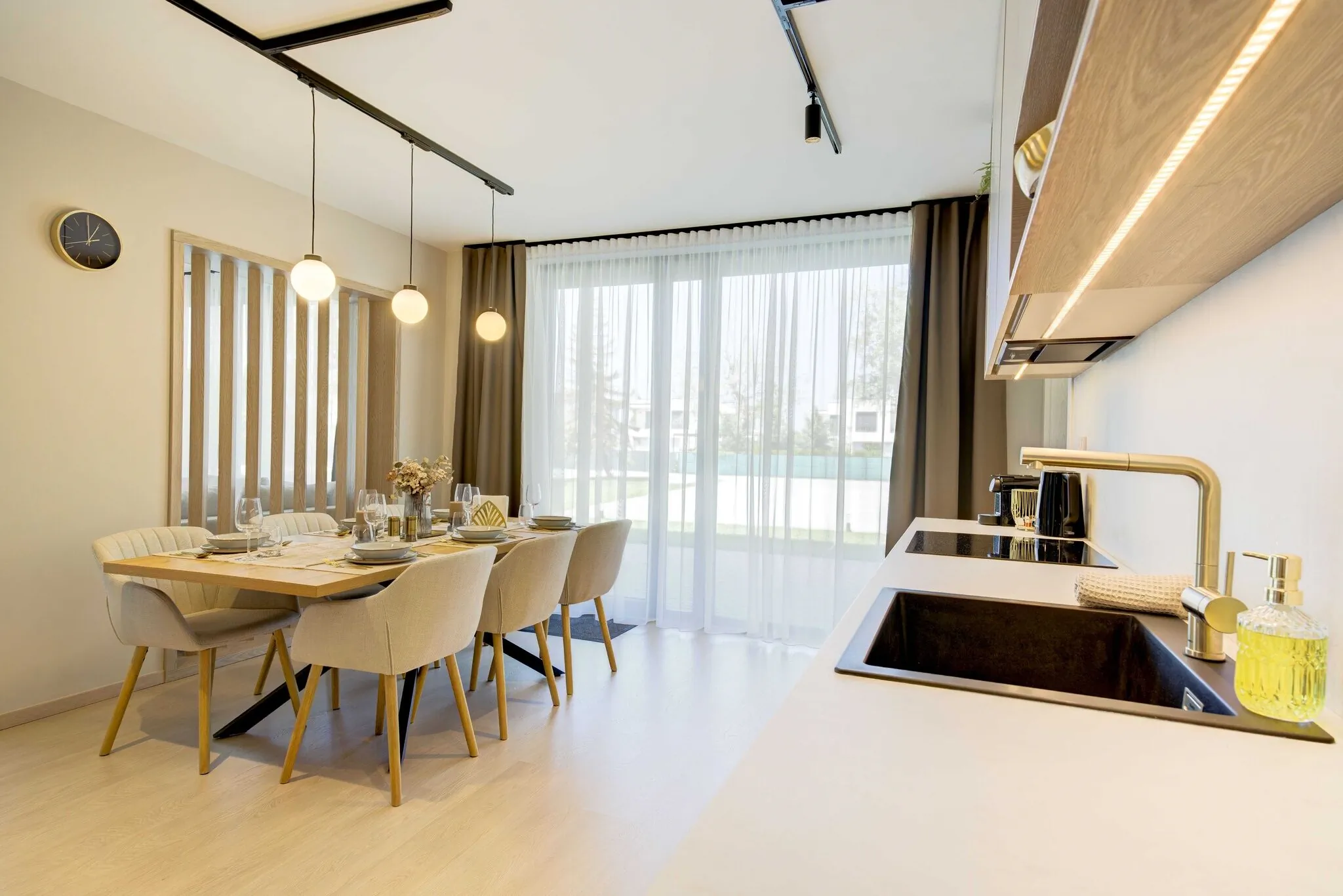 By The Lakeside Apartment Balatonlelle – Balatonlelle, Ungaria