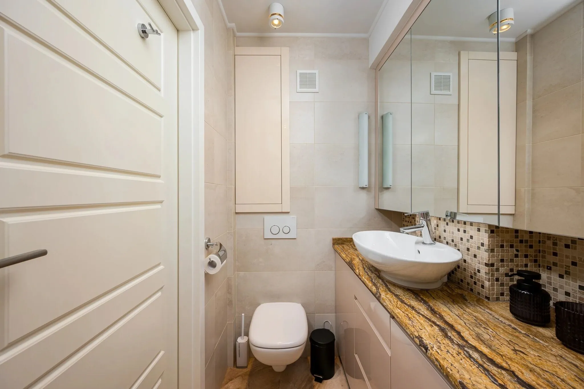 Rokowy przystanek Apartament Warszawa - foto 6