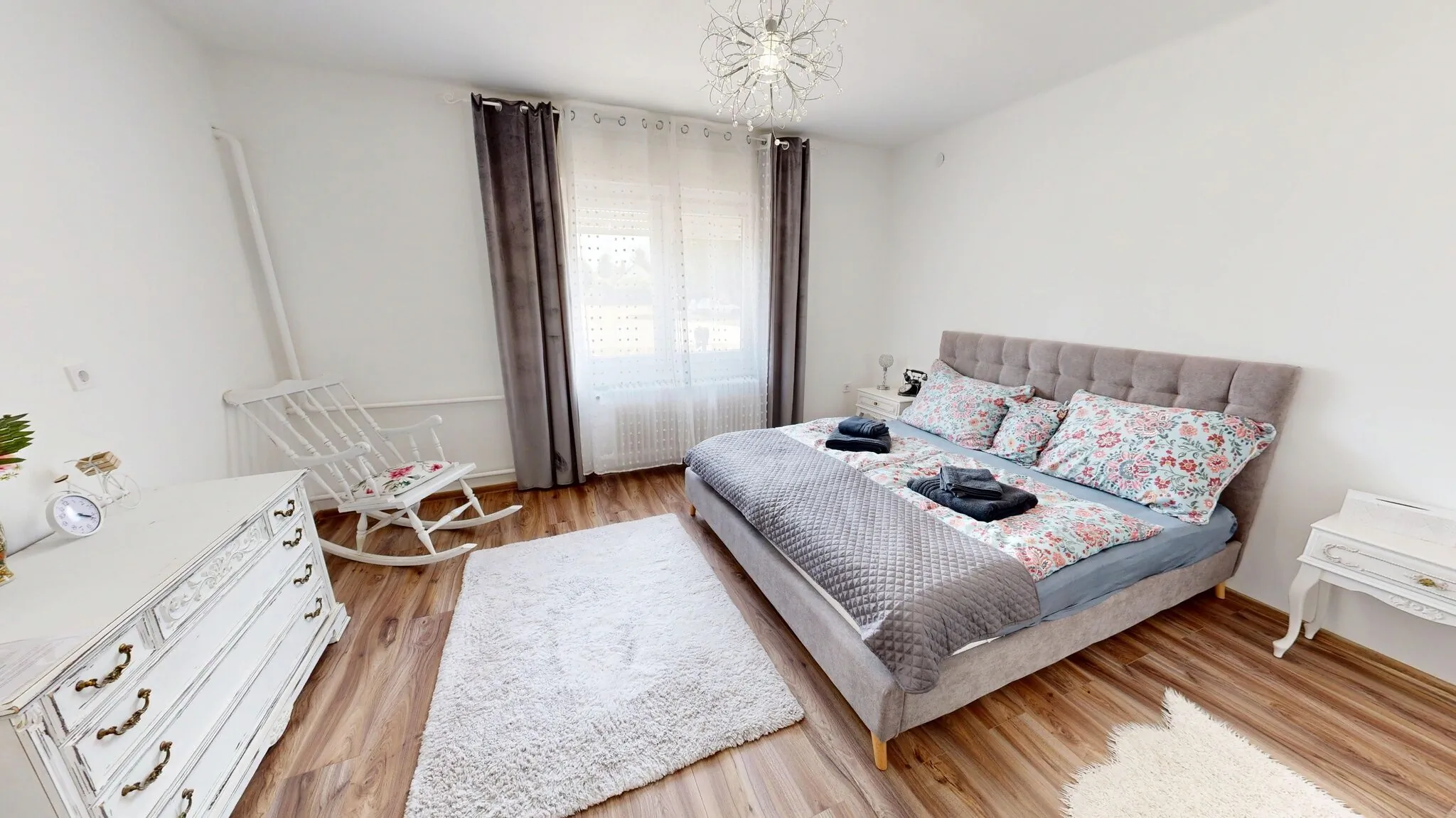 Álomház Apartman Balatonszabadi – Balatonszabadi, Ungaria
