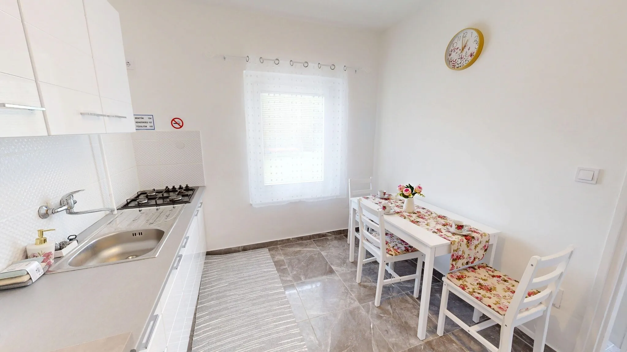 Álomház Apartman Balatonszabadi – Balatonszabadi, Ungaria