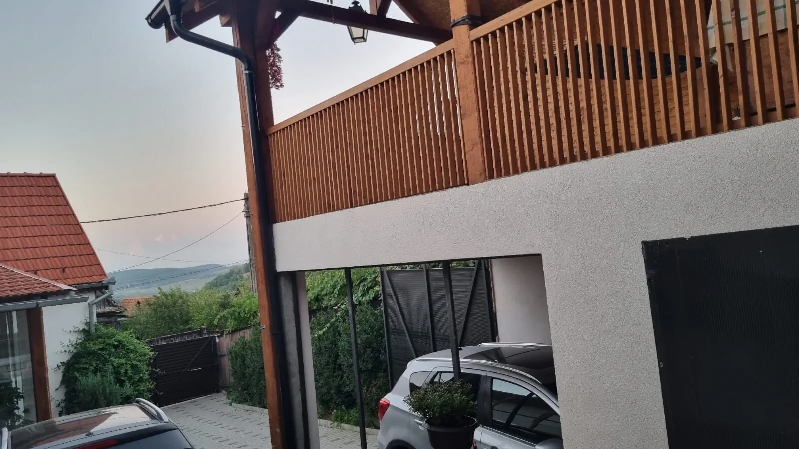 Casa de Sub Brazi Fântânele – Fântânele, România