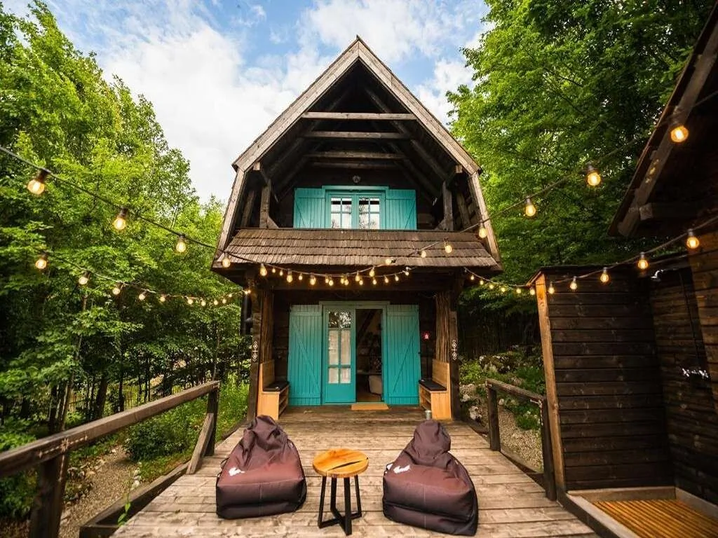 Raven's Nest - The Hidden Village in Transylvania Sub Piatră – Sub Piatră, România