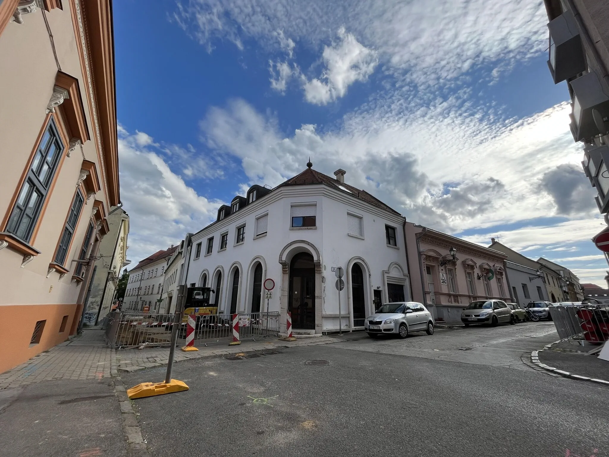 Wellness Hotel Trezor Pécs – Pécs, Ungaria