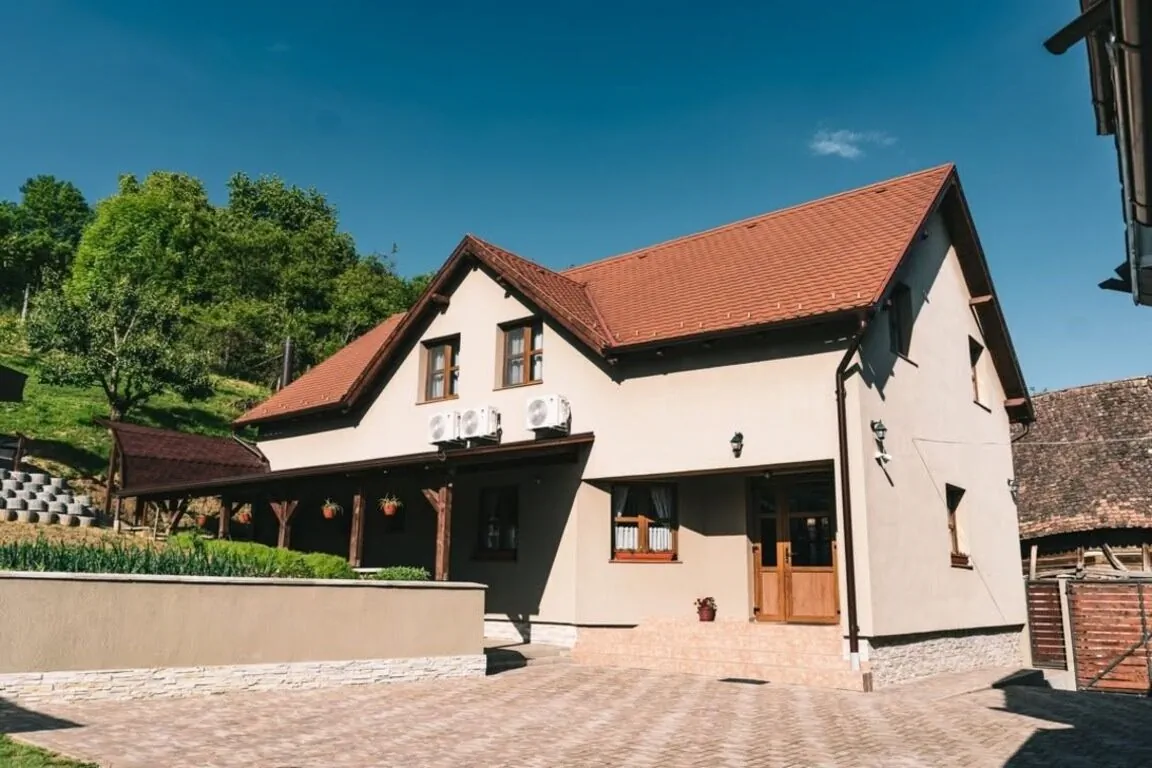 Pensiunea Kacso Măgherani – Măgherani, România