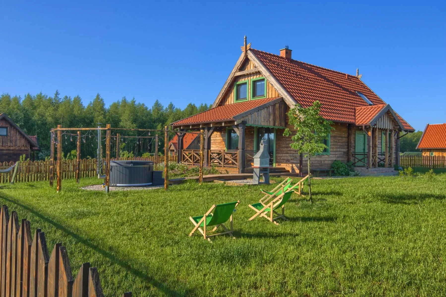 Dom Żuraw - Mazurska Chata z Jacuzzi Ryn – Ryn, Polonia