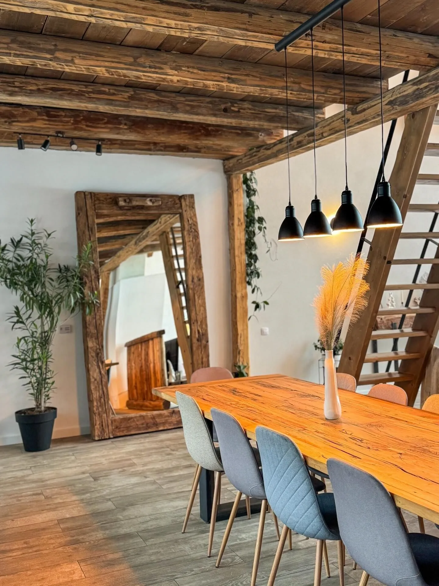 Chalet Madleine Scrind 11 Scrind-Frăsinet – Scrind-Frăsinet, România
