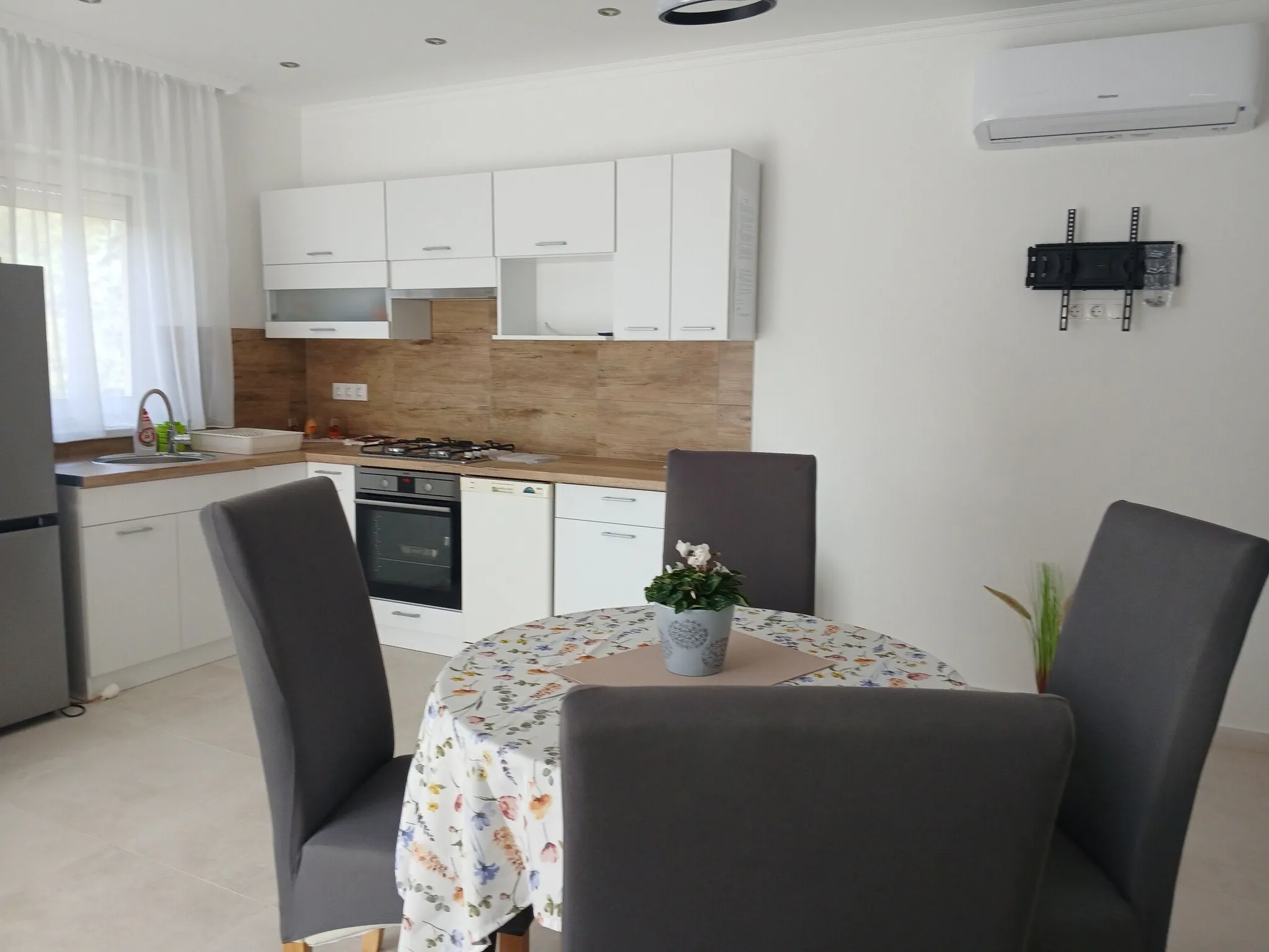 Napsugár Apartman Balatongyörök – Balatongyörök, Ungaria