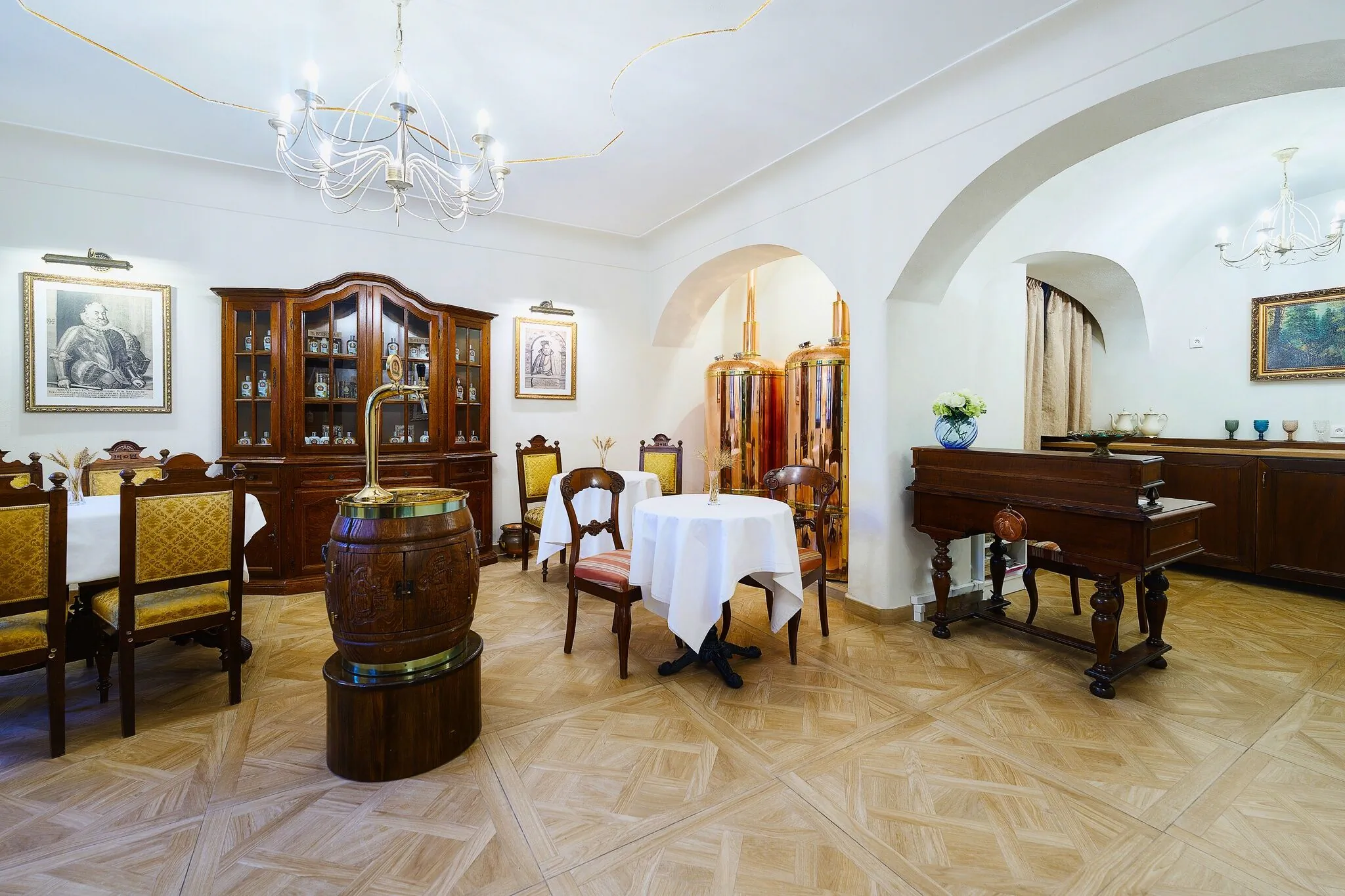 Spa Beerland Chateaux - At The Golden Pear – Praga, Republica Cehă