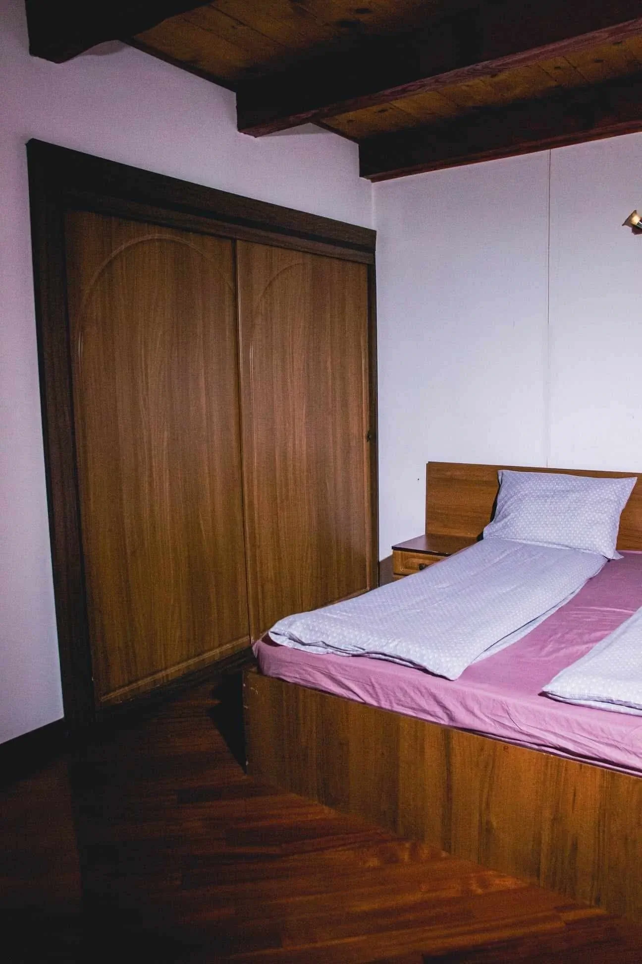 Casa Adriana Ileni – Ileni, România