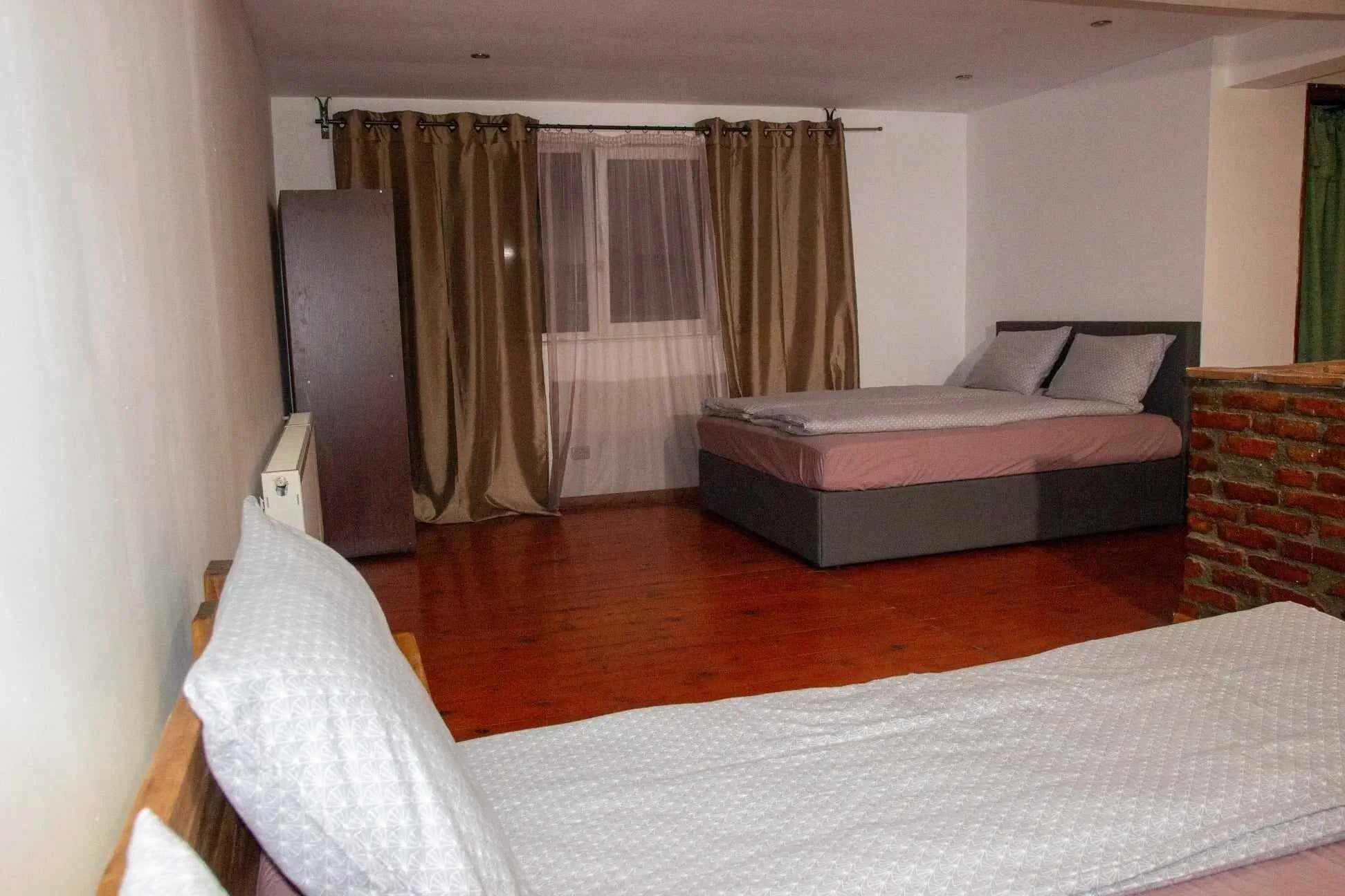 Casa Adriana Ileni – Ileni, România