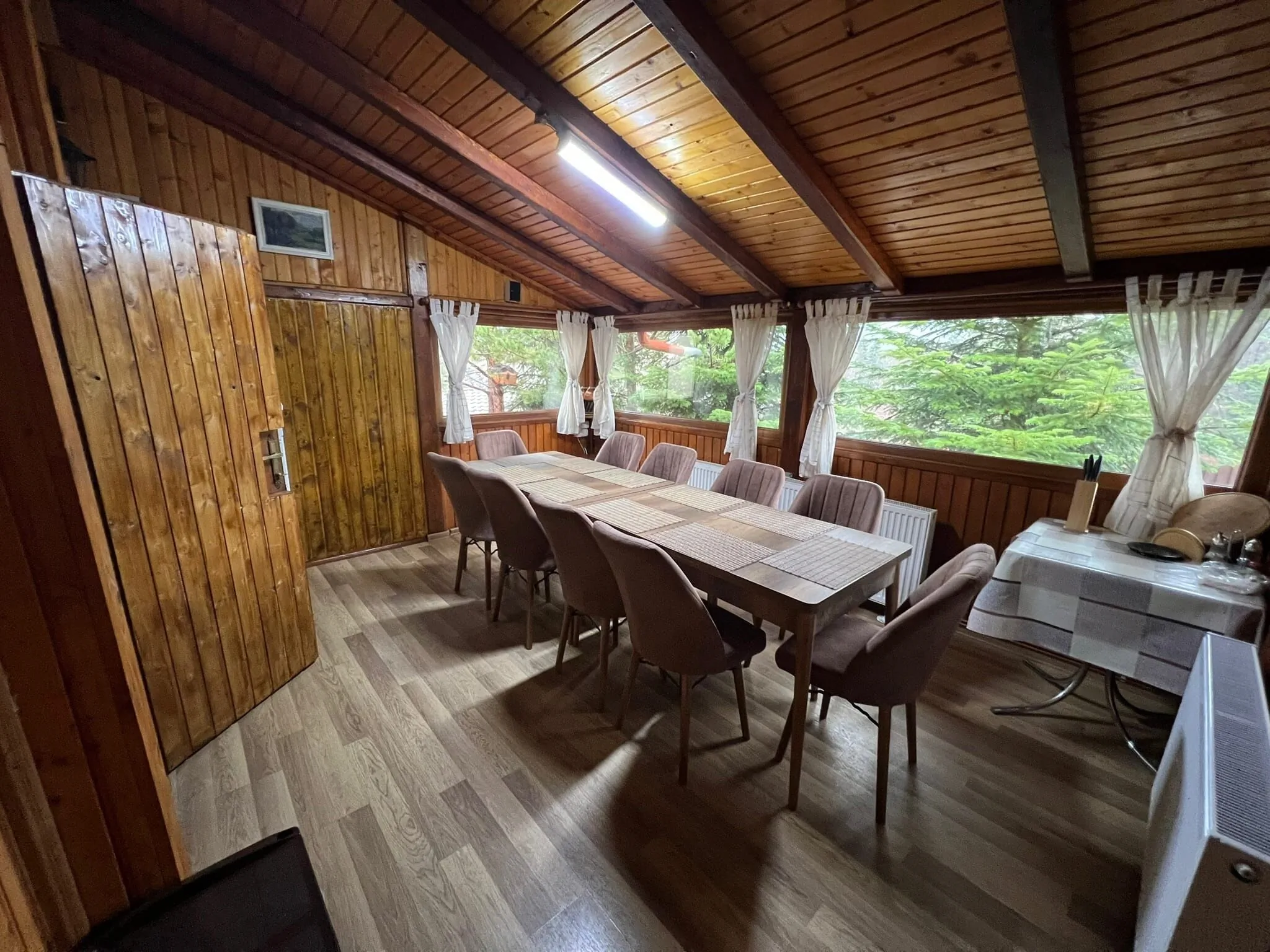 Cabana Antonio & Thea Bușteni - foto 1