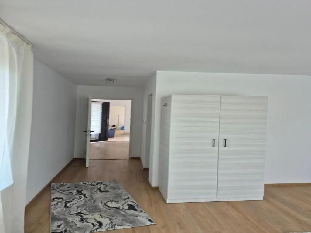 Casa la Mariana Comănești – Comăneşti, România