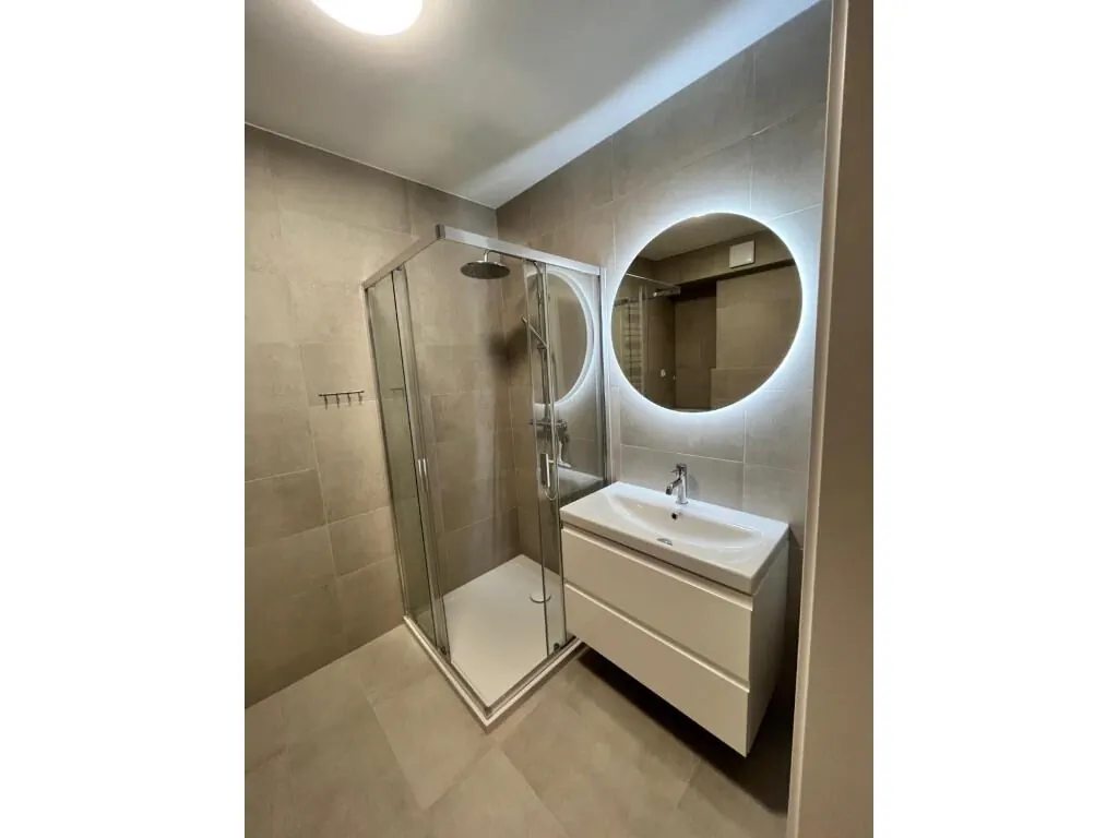 Apartament Julia 1-4 os Starowapiennikowa 42a z balkonem, klimatyzacją i miejscem parkingowym Kielce – Kielce, Polonia