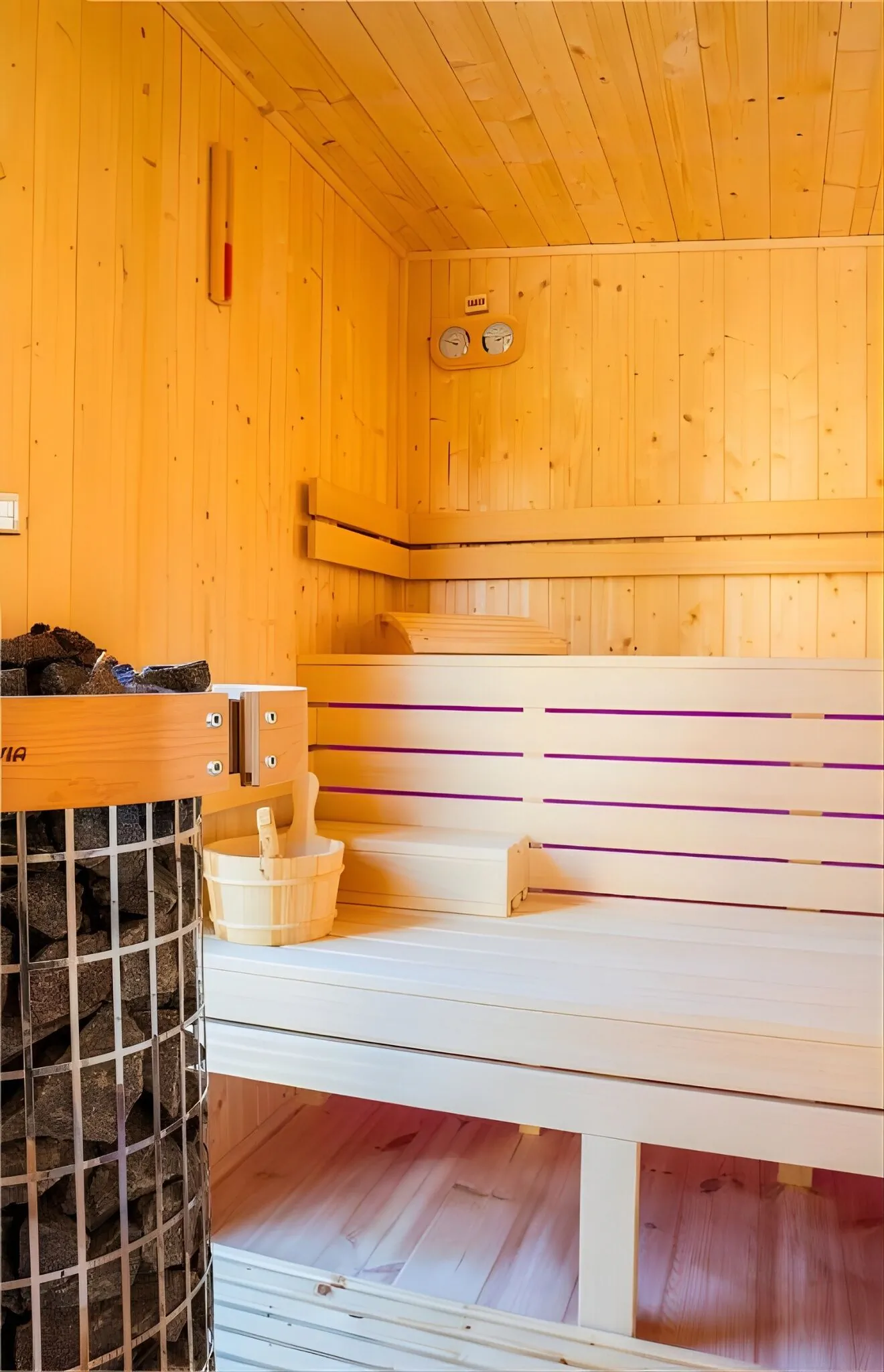 Filip Pokoje - Śniadanie, Sauna, Parking w cenie – Osłonino, Polonia