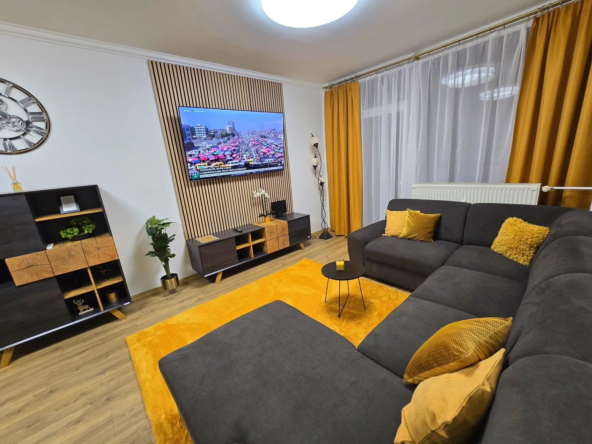 Belvárosi Grand Deluxe Apartman Pécs – Pécs, Ungaria