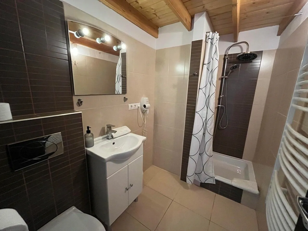 City Apartman Balatonlelle – Balatonlelle, Ungaria
