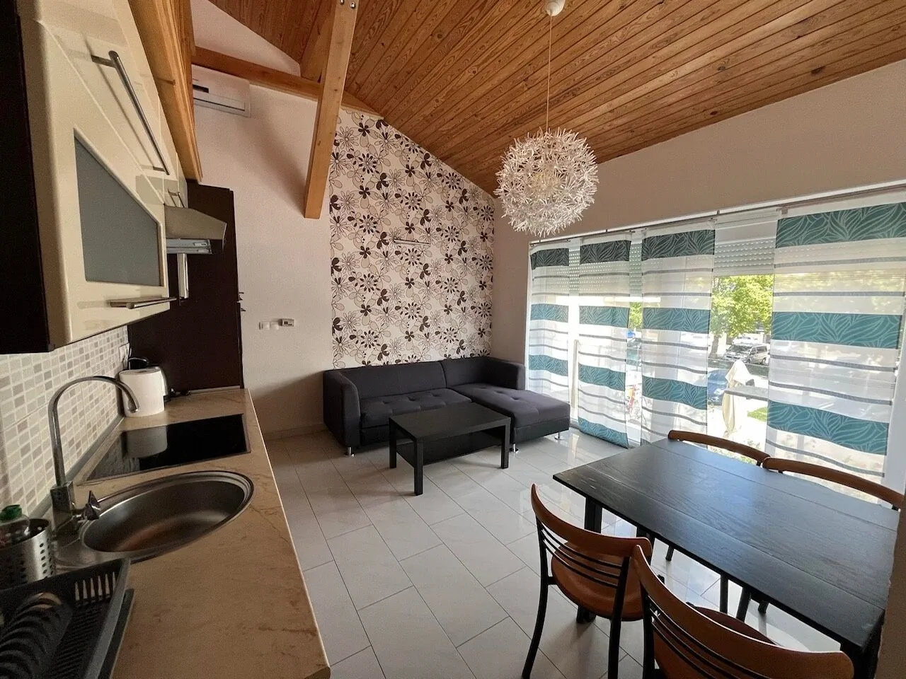 City Apartman Balatonlelle – Balatonlelle, Ungaria