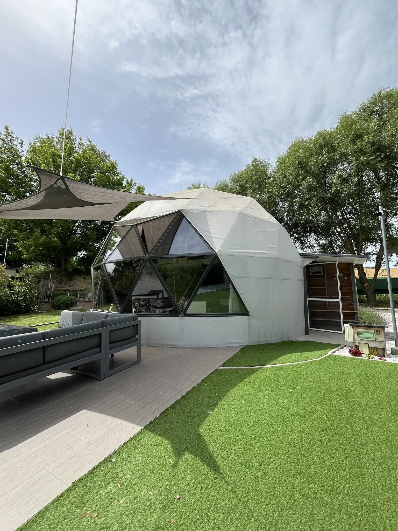 Domeglamping - Kupolaház Horgásztónál Ságvár – Ságvár, Ungaria