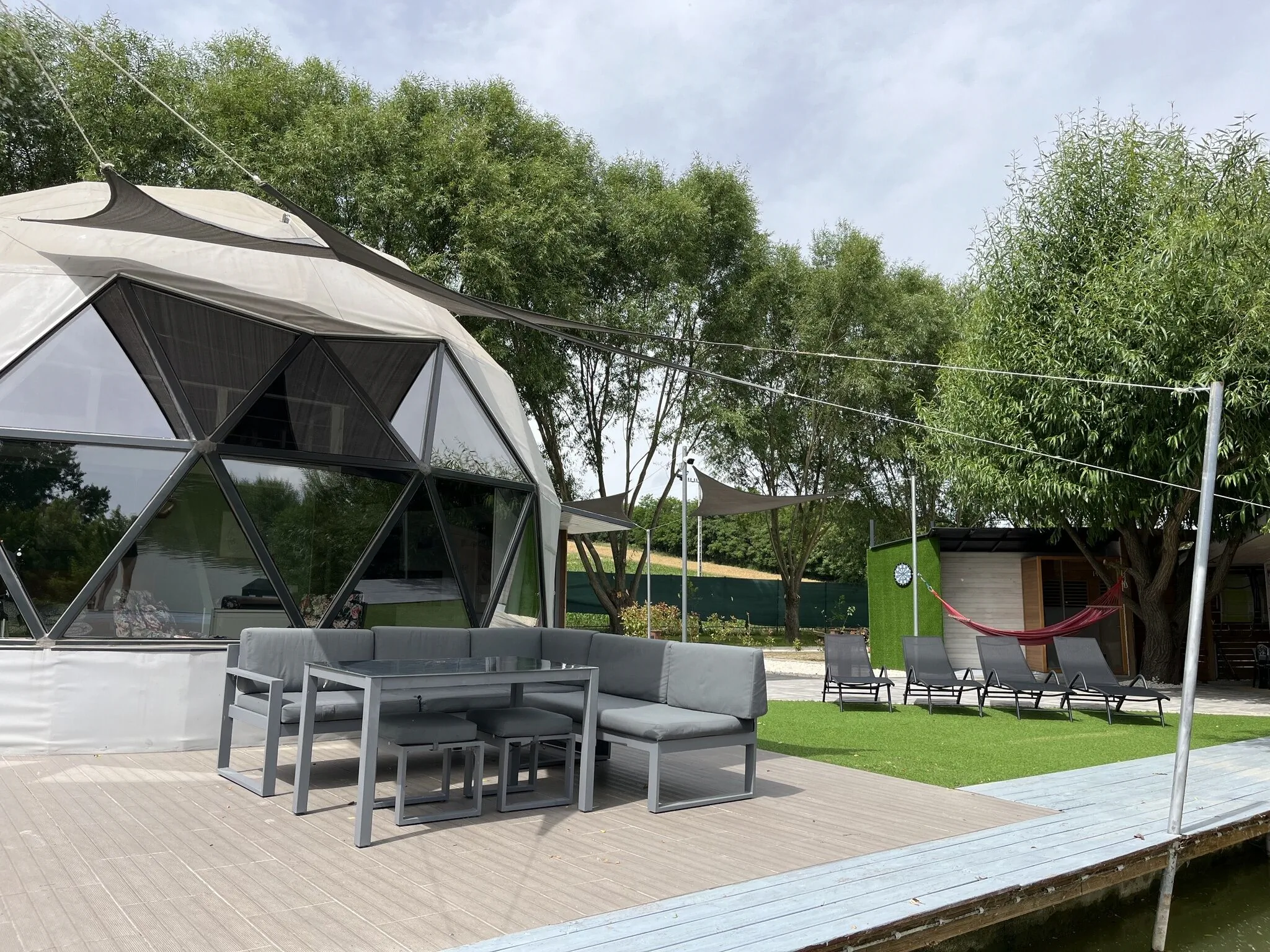 Domeglamping - Kupolaház Horgásztónál Ságvár – Ságvár, Ungaria