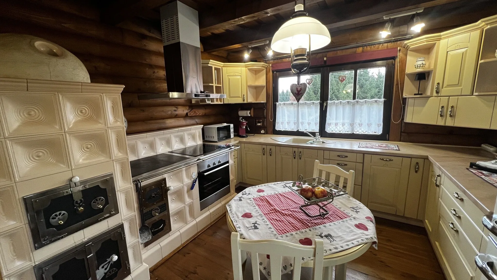 Meseház Apartman Zalalövő – Zalalövő, Ungaria