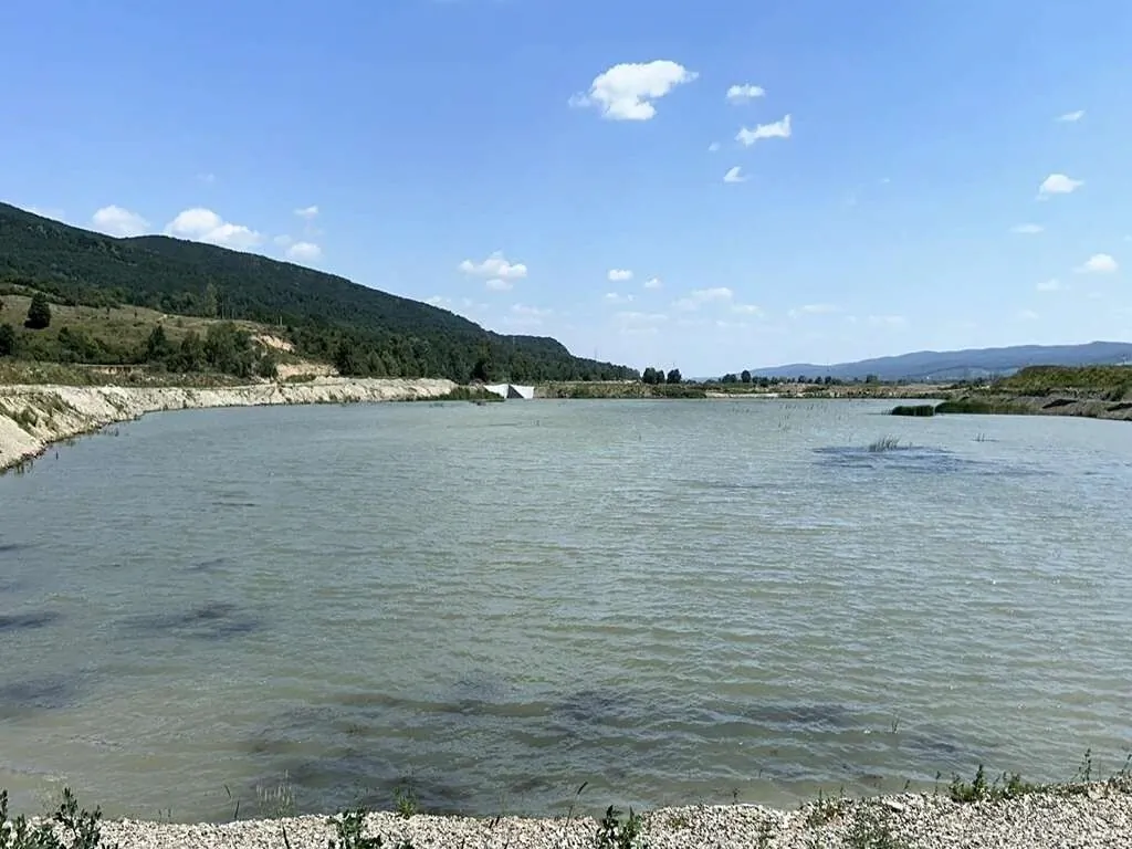 Lagos Lac de Pescuit Camping Căiuți – Căiuți, România