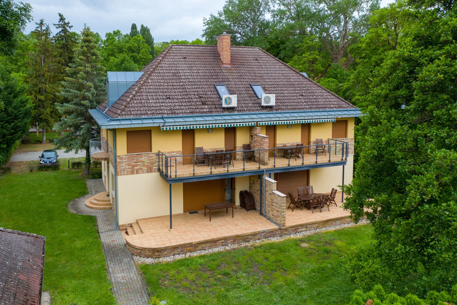 Villa Apartman - Hotel OTP Balatonszemes - foto 2