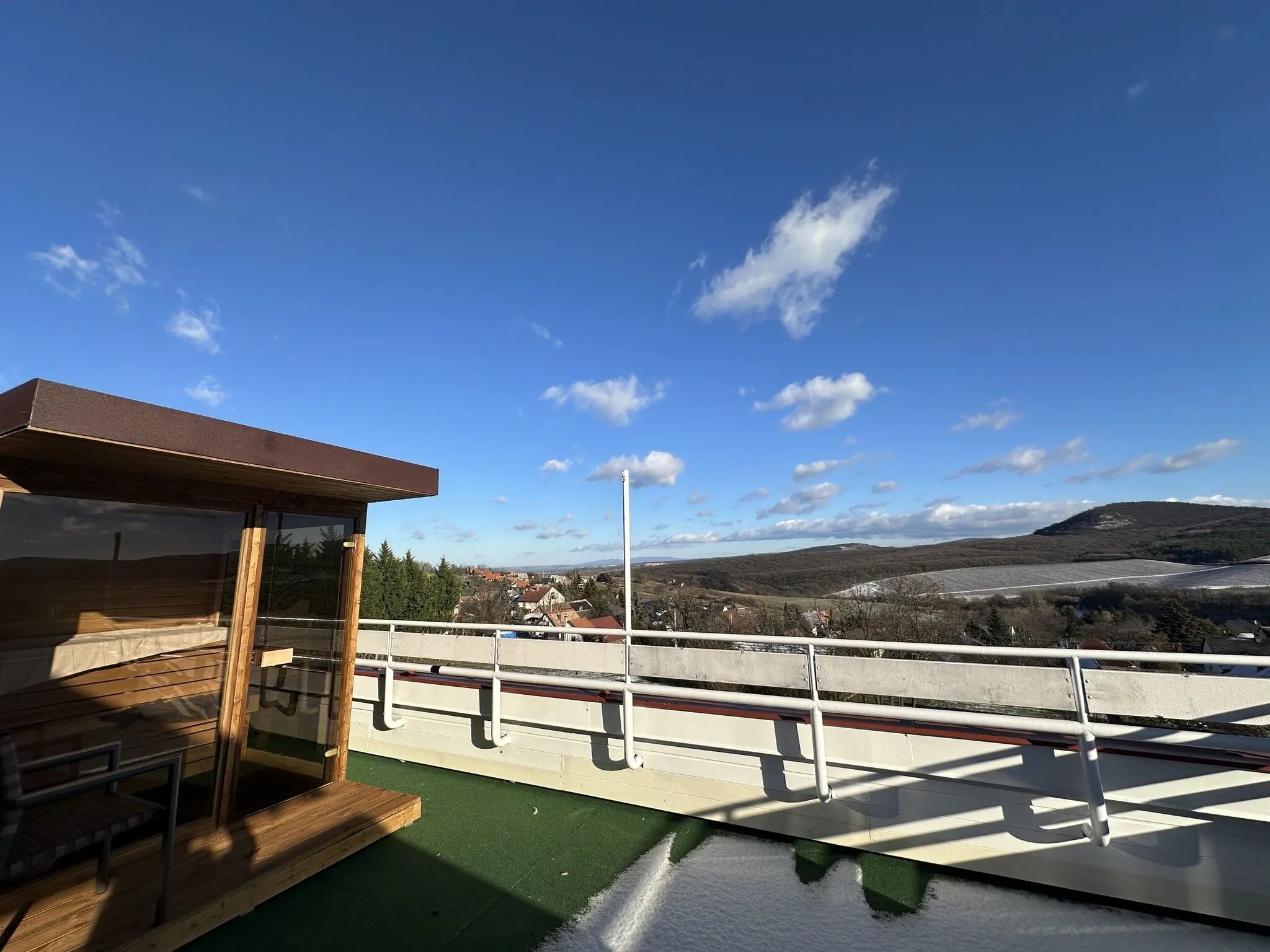 Panorámás Apartman Dunaszentmiklós – Dunaszentmiklós, Ungaria