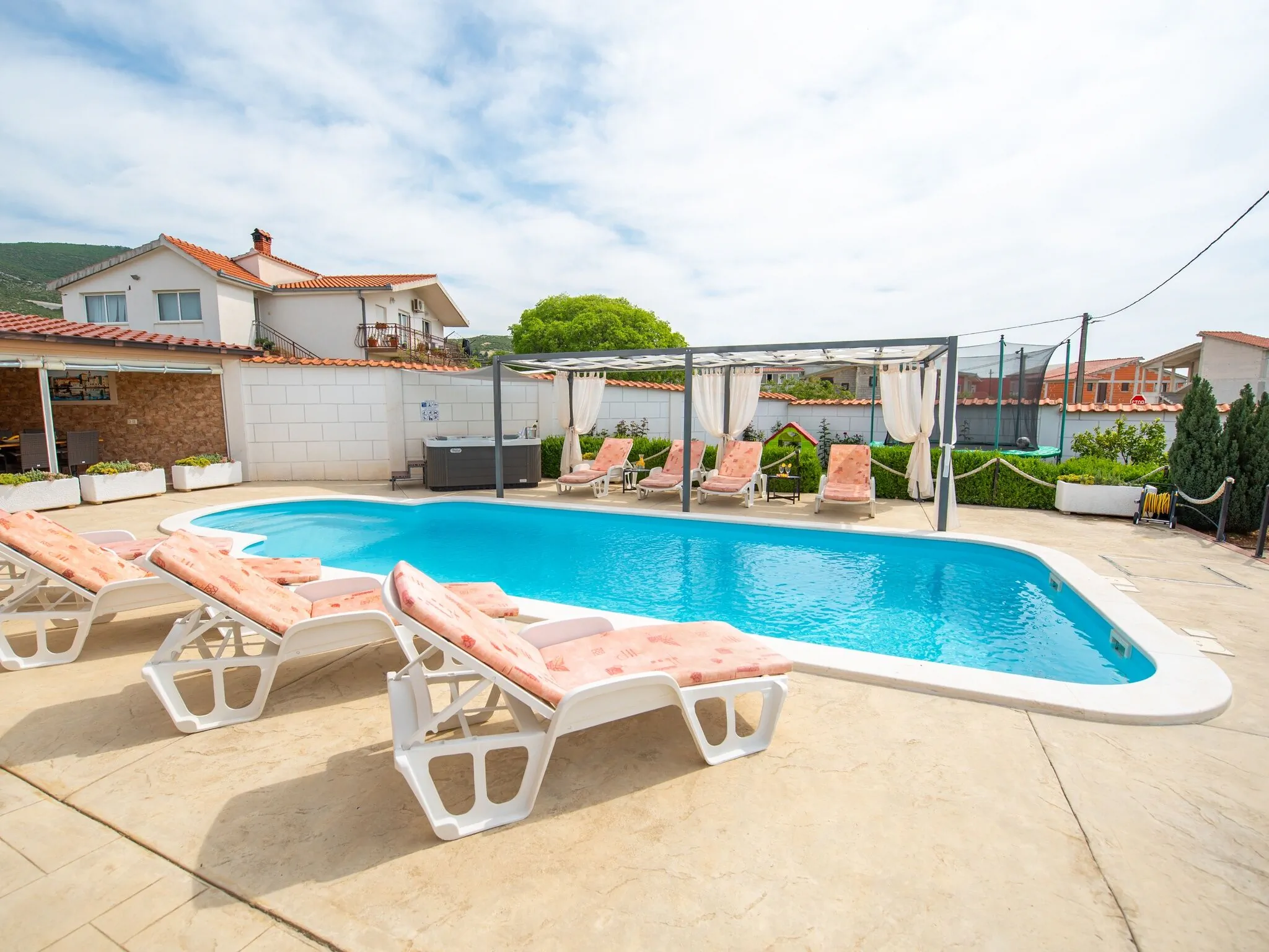 Holiday Home near Trogir Plano – Plano, Croația