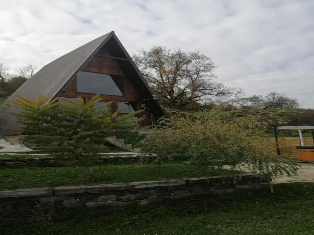 Căsuța de pe Vale Iapa - foto 2