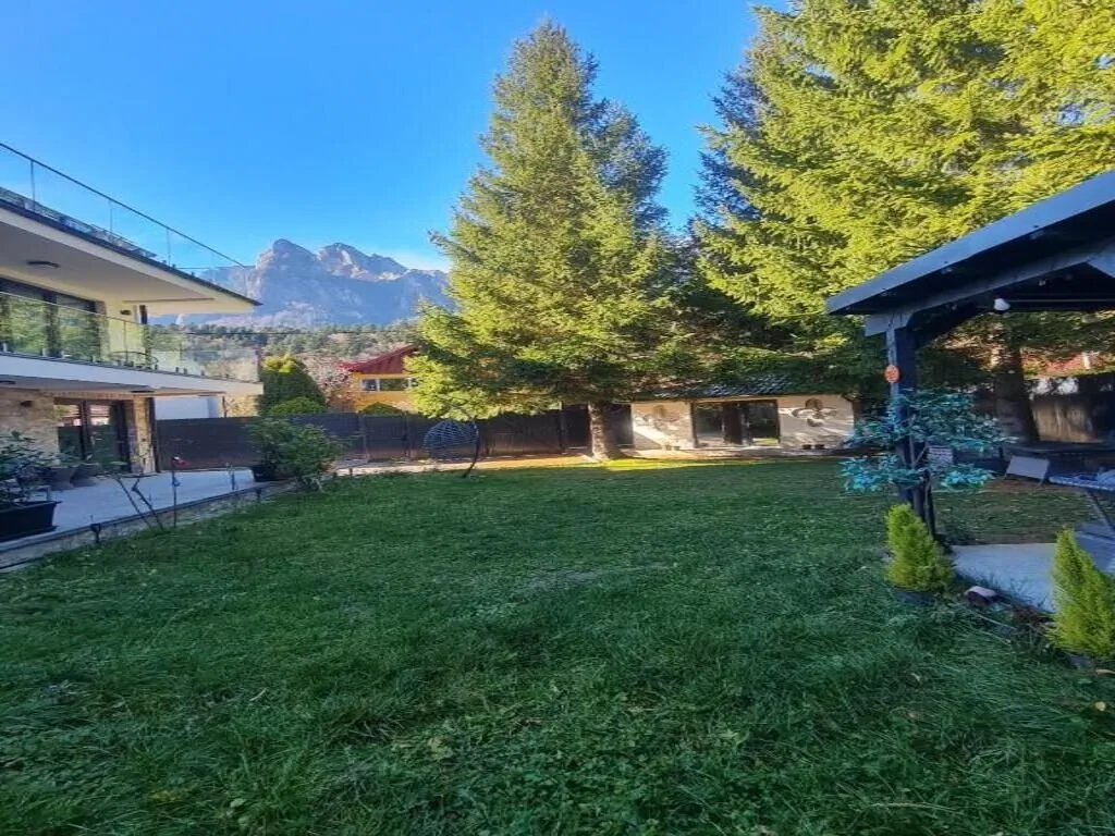 Vila Solaris Zenith View Bușteni – Buşteni, România