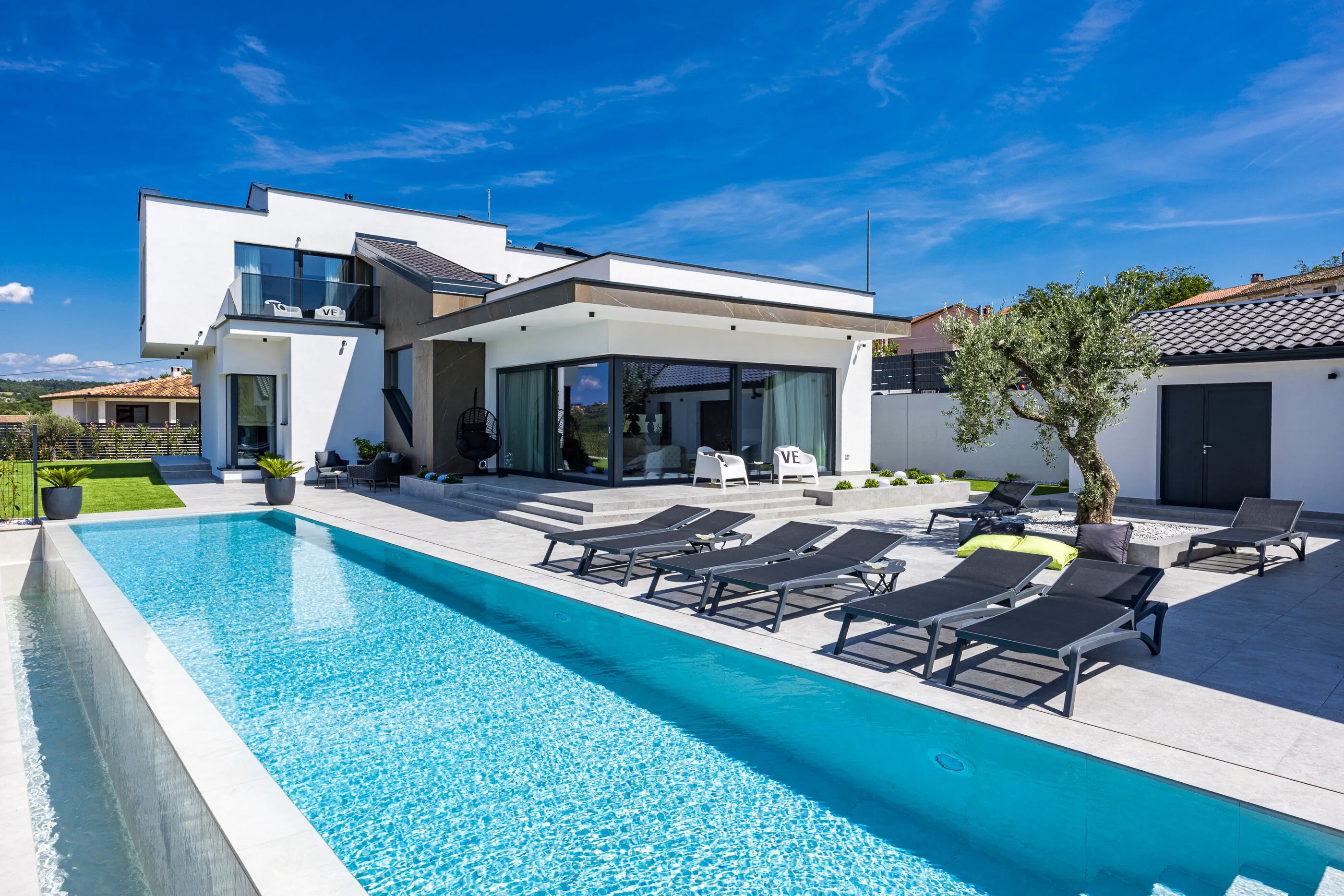 Villa Kim Momjan - foto 1