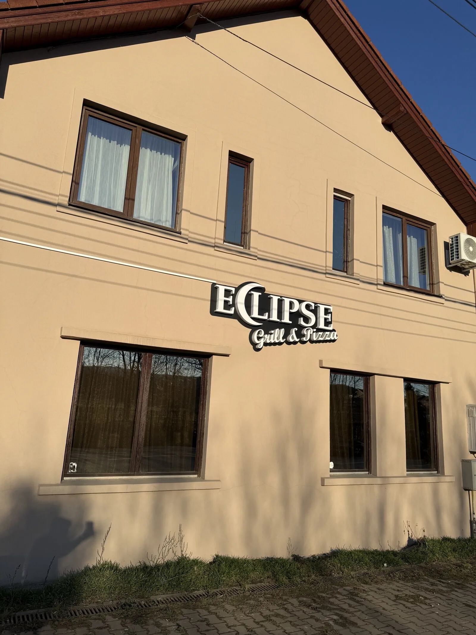 Casa Eclipse Grill and Pizza Corunca – Corunca, România