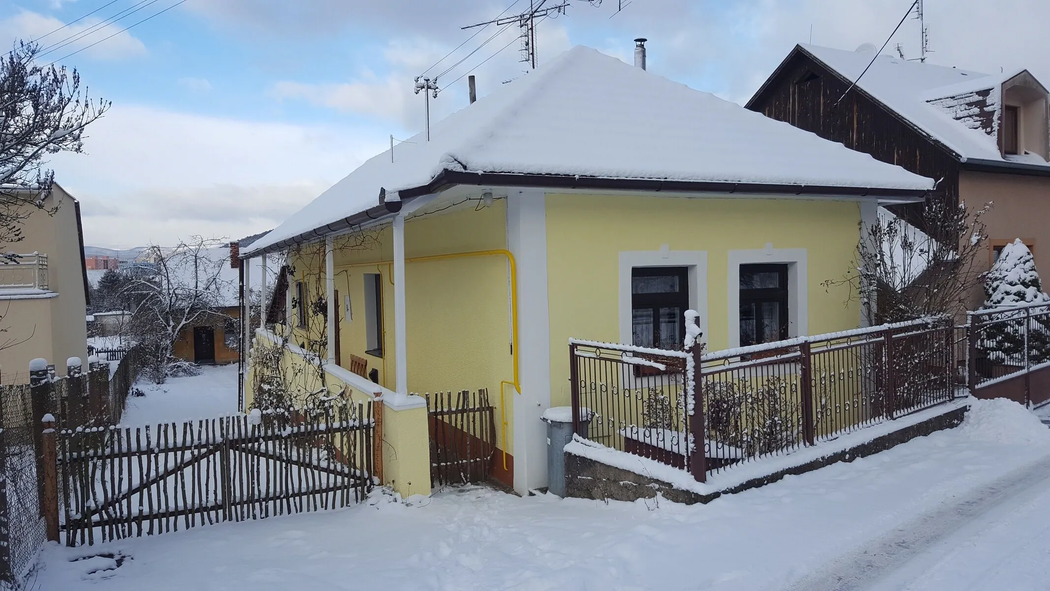 Chalúpka pod horou – Trenčín, Slovacia