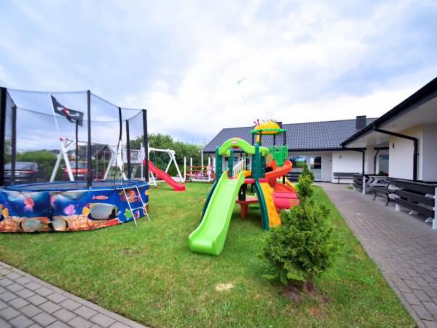 Domki Letniskowe Sarbek Sarbinowo – Sarbinowo, Polonia
