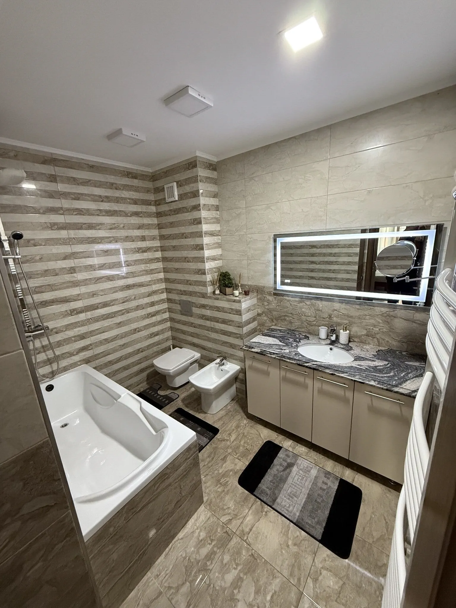 Apartament Isaran Brașov – Brașov, România