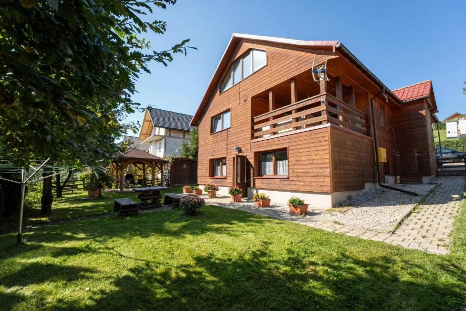 Pokoje Gościnne i Domek Letniskowy "Spokojna 10" Polańczyk – Polańczyk, Polonia