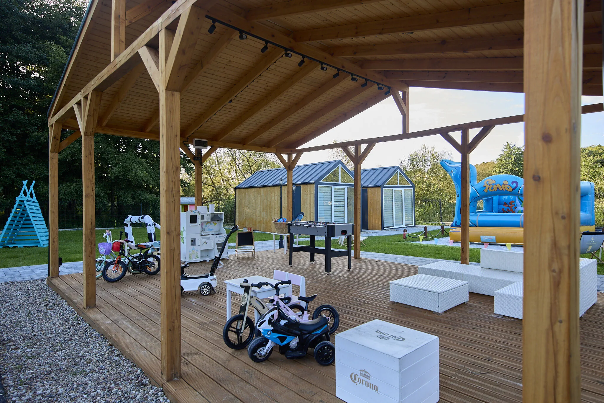 Turkusowa Osada - family resort - domki, basen, balia pod Międzyzdrojami – Wapnica, Polonia