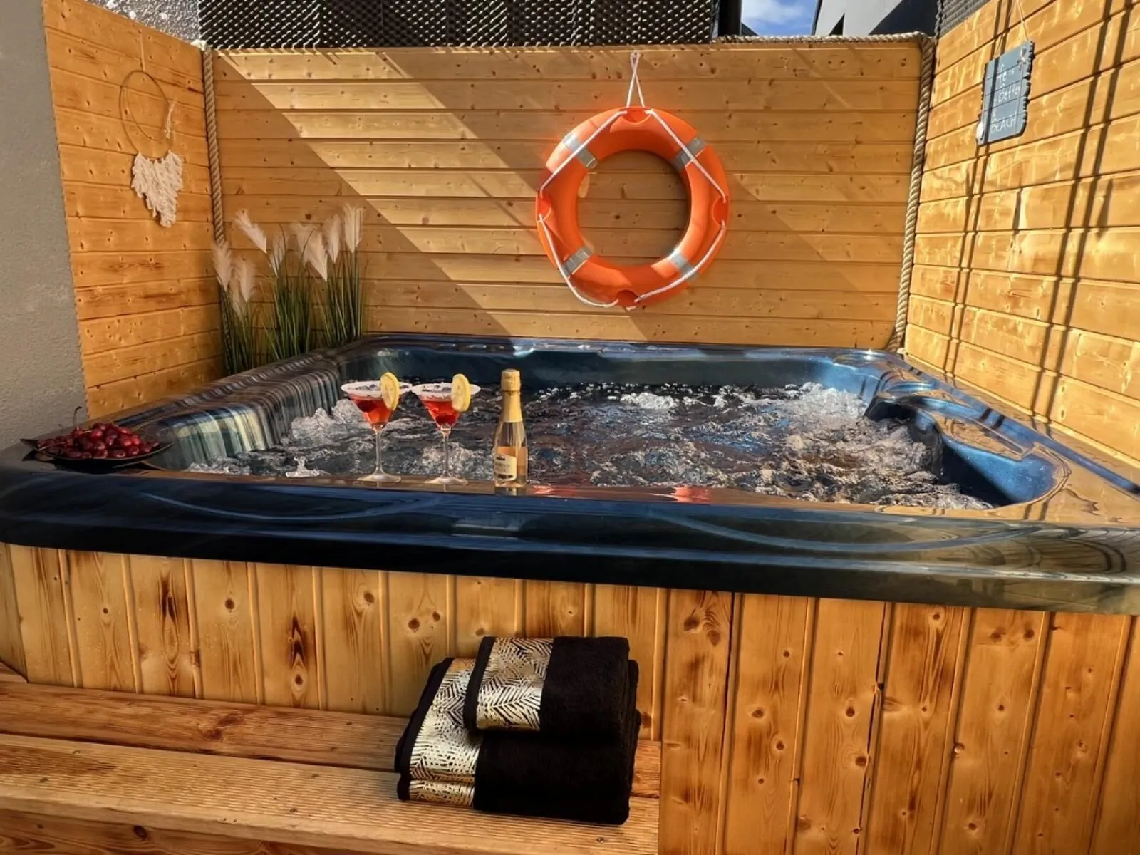 Domki Apartamenowe Port Royal Luksusowe Sarbinowo – Sarbinowo, Polonia