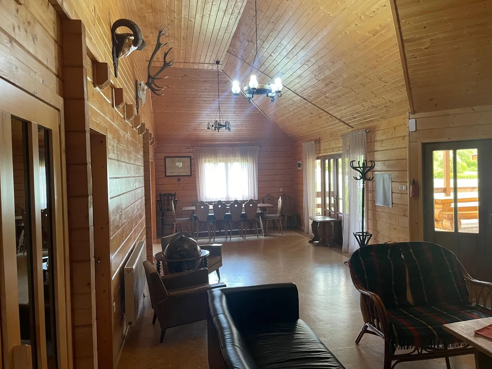Vila Honor House Izvoare – Izvoare, România