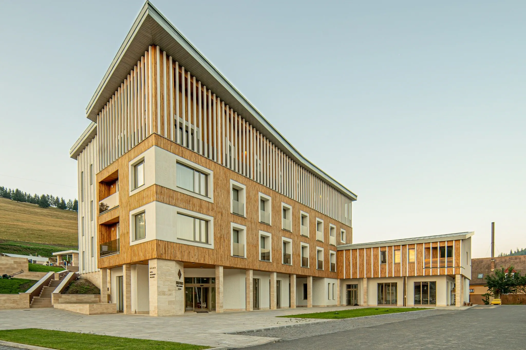 SkiGyimes Hotel Lunca de Sus – Lunca de Sus, România